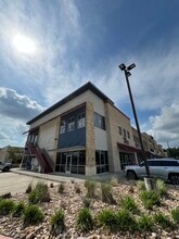 525 Woodland Square Blvd, Conroe, TX for lease Interior Photo- Image 1 of 5