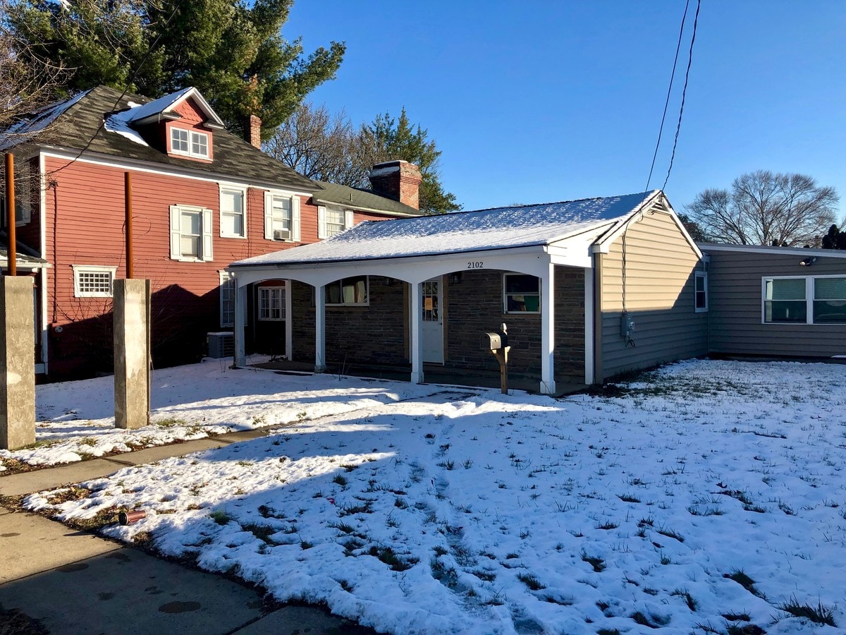 2102 Kirkwood Hwy, Wilmington, DE 19805