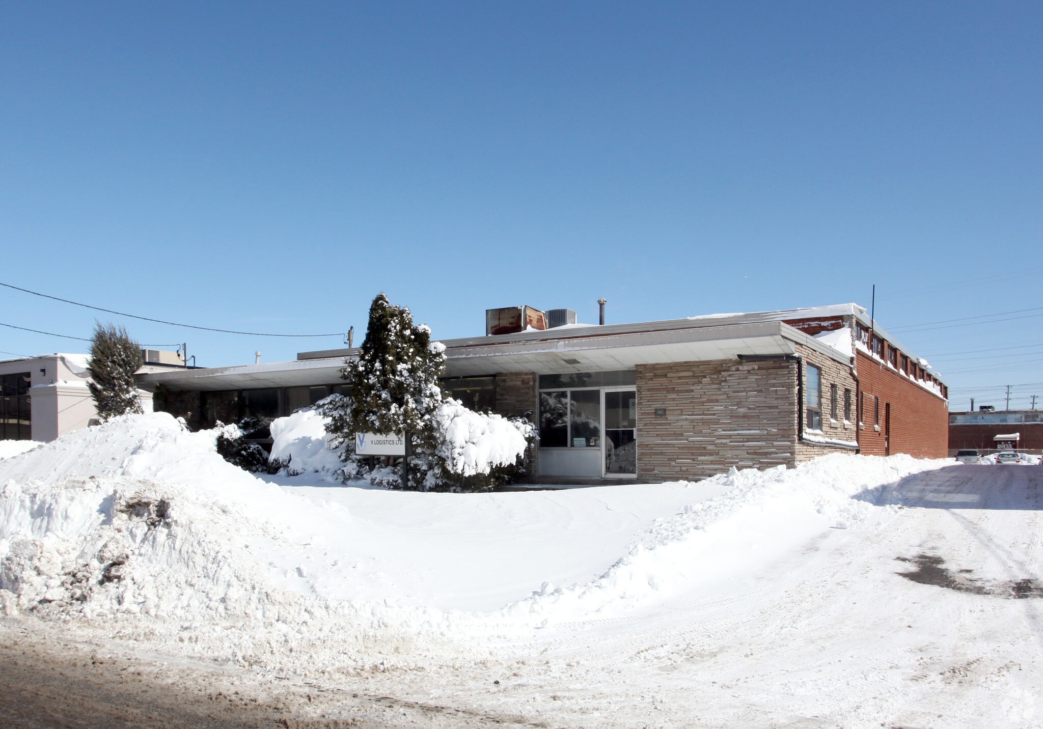 25 Kelfield St, Toronto, ON for sale Primary Photo- Image 1 of 1