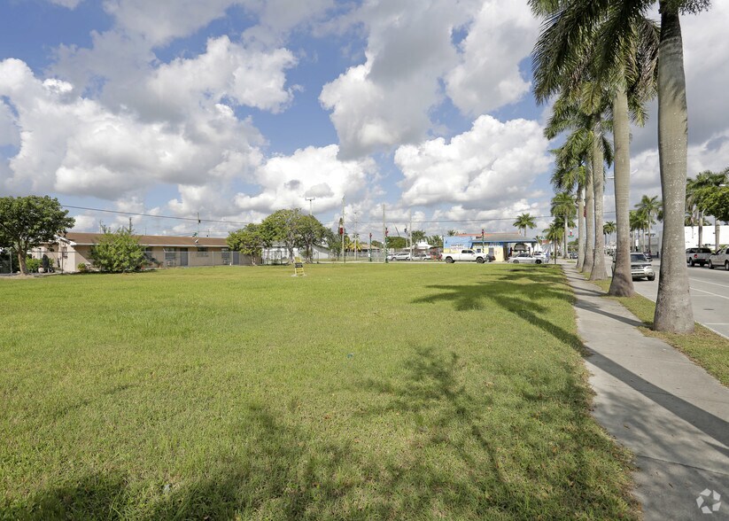 422 S Krome Ave, Homestead, FL 33030