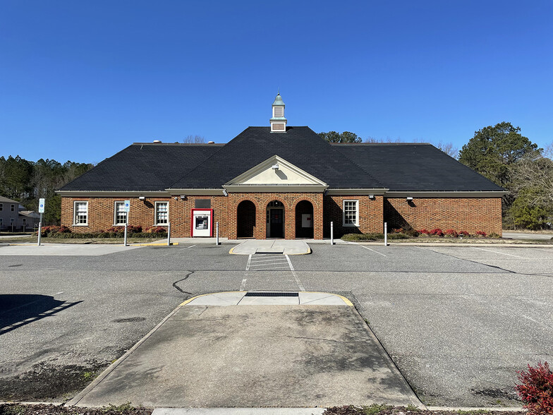 10458 Buckley Hall Rd, Mathews, VA for sale - Primary Photo - Image 1 of 1