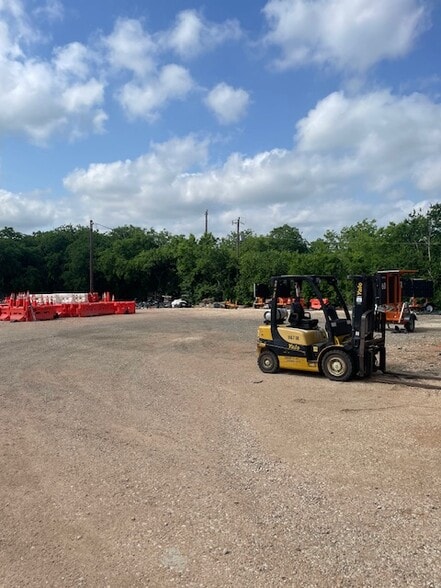 550 County Road 196, Georgetown, TX for lease - Building Photo - Image 3 of 13