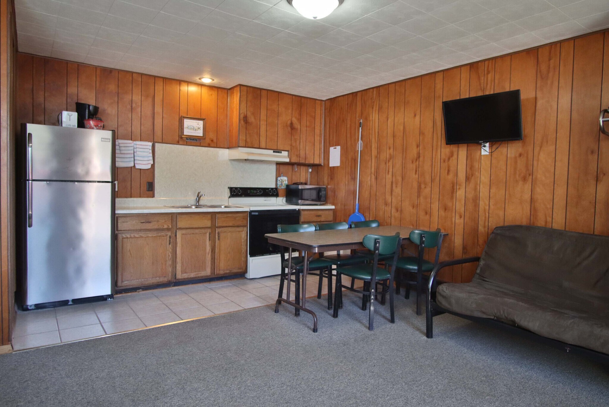 5 Southwinds Loop, Greenfield, MO 65661 Southwinds Motel