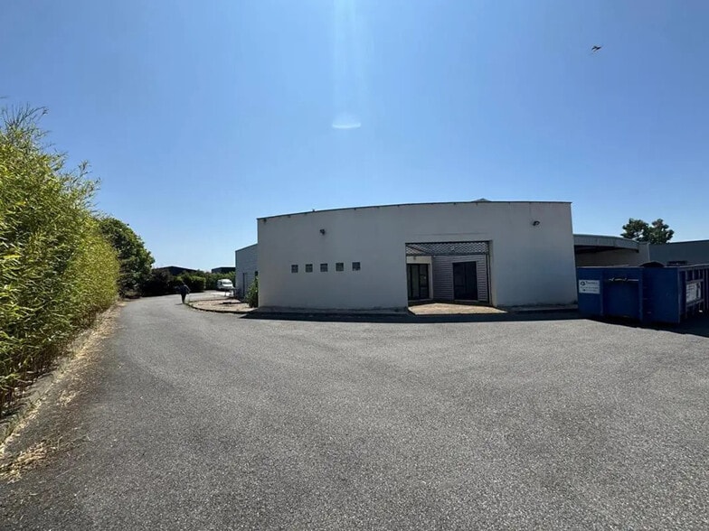 Industrial in Fontenilles for sale - Building Photo - Image 1 of 5