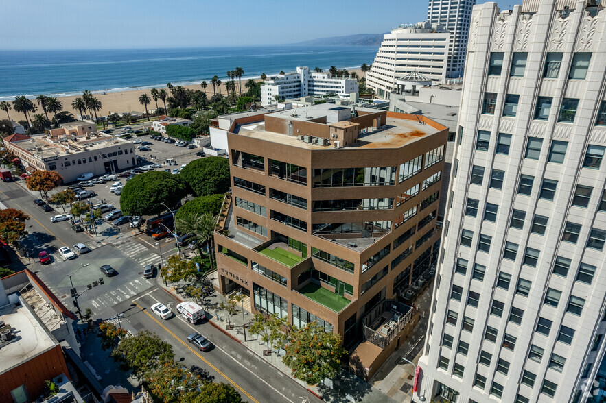 201 Santa Monica Blvd, Santa Monica, CA for lease - Building Photo - Image 3 of 5