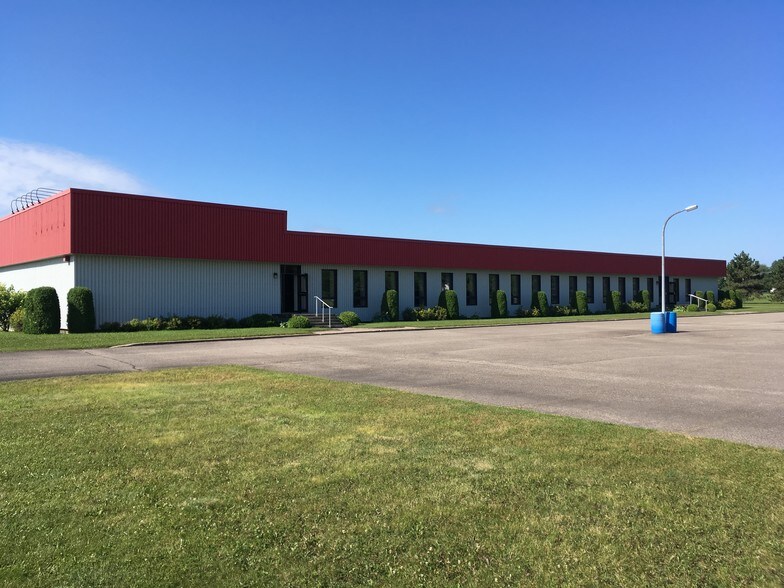 200 Av Hamford, Lachute, QC J8H 4L2