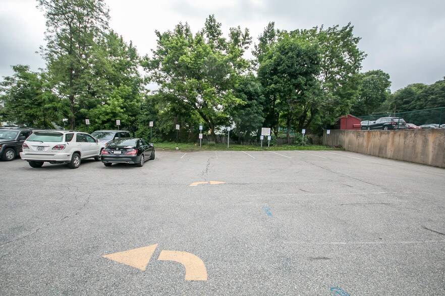 727731 Montgomery Ave, Narberth, PA 19072