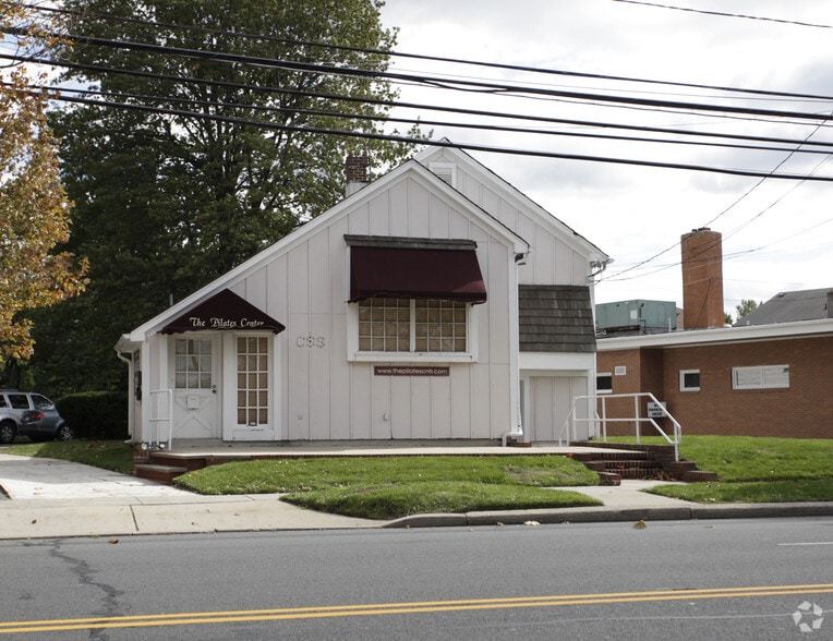 North Brunswick Sale portfolio of 5 properties for sale on LoopNet.com - Primary Photo - Image 1 of 2