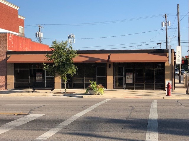 133 W Main St, Grand Prairie, TX for sale Building Photo- Image 1 of 1
