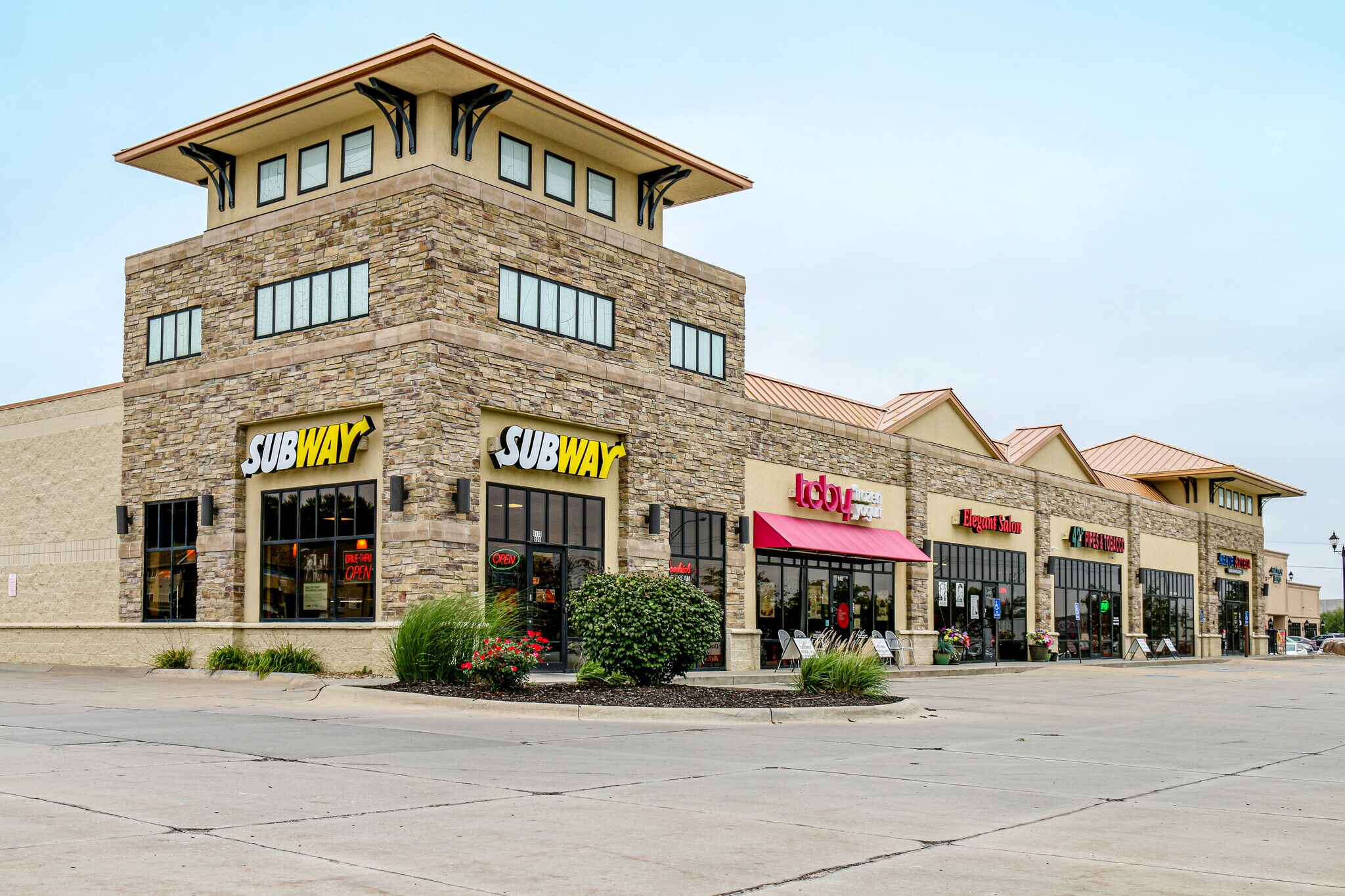 5170-5182 S 72nd St, Omaha, NE for sale Building Photo- Image 1 of 1