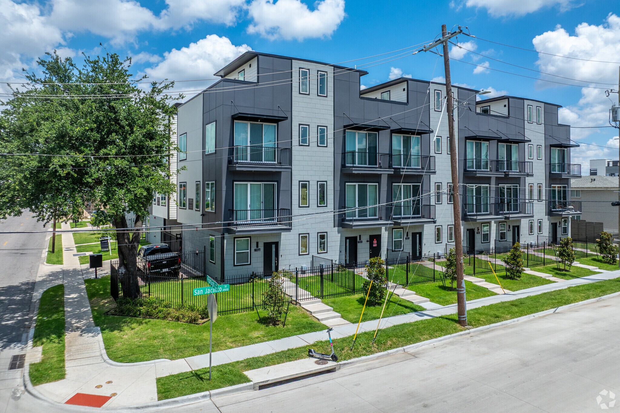 1614 N Fitzhugh Ave, Dallas, TX for sale Primary Photo- Image 1 of 1