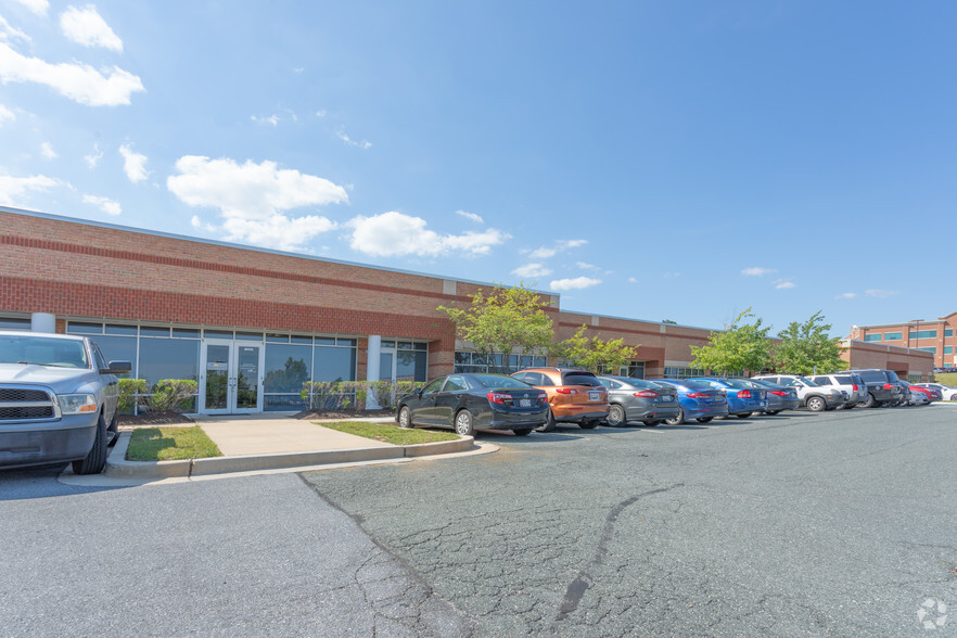 8094 Sandpiper Cir, Baltimore, MD for lease - Building Photo - Image 2 of 12