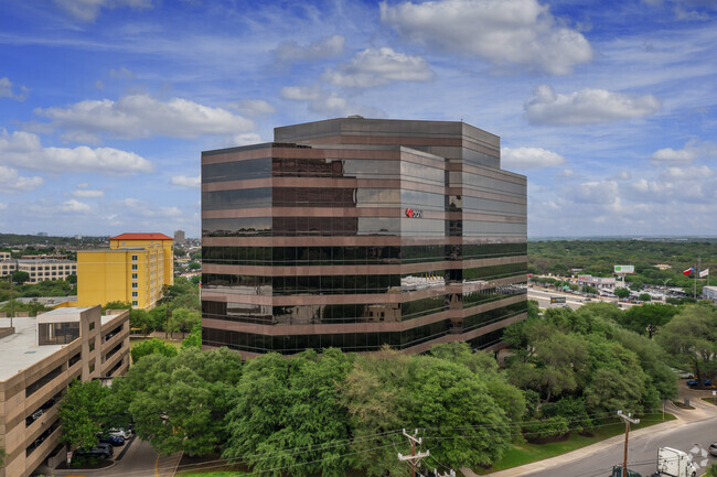 More details for 8200 W Interstate 10, San Antonio, TX - Office for Lease