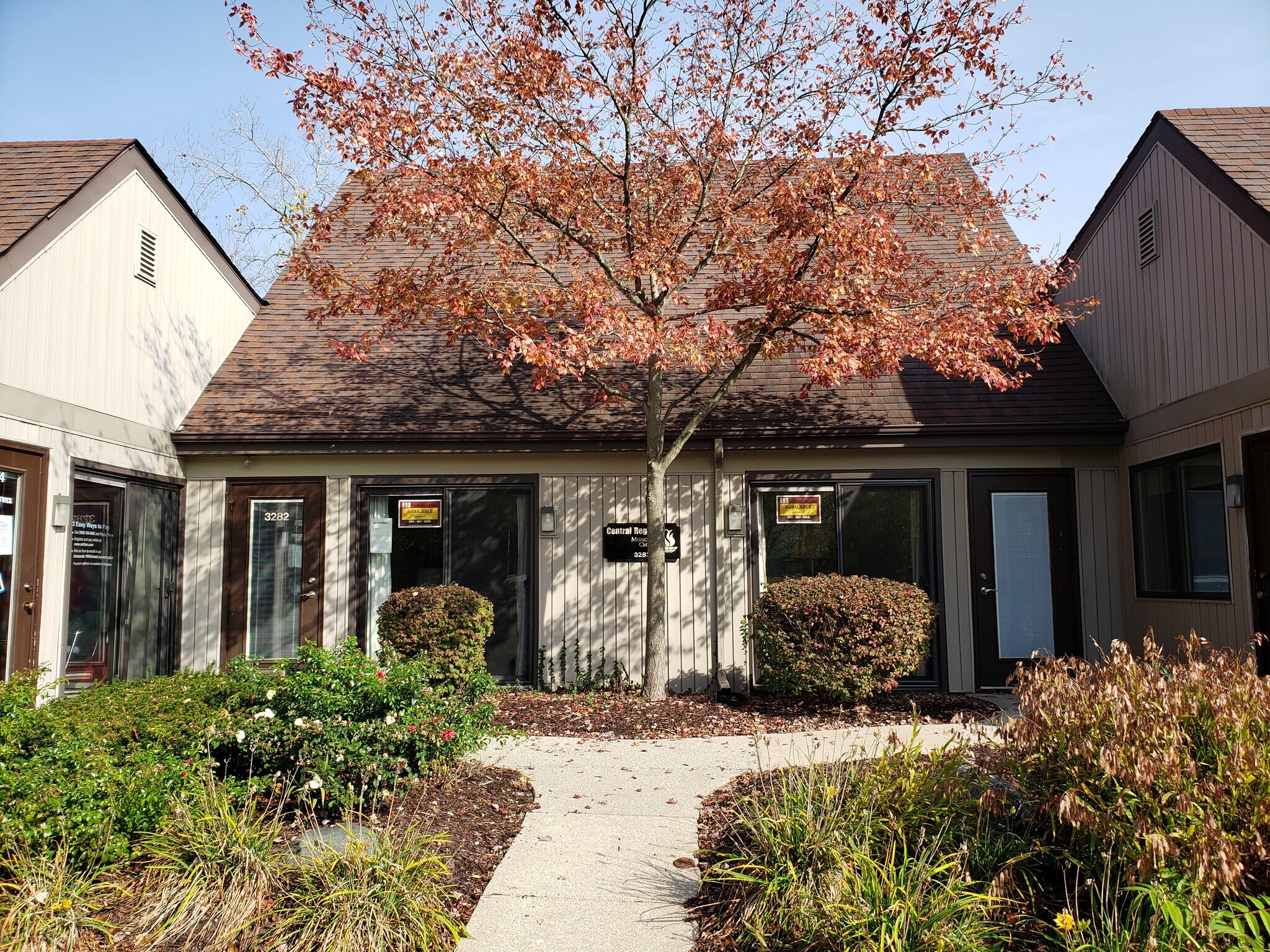 3282 Mallard Cove Ln, Fort Wayne, IN for sale Primary Photo- Image 1 of 1