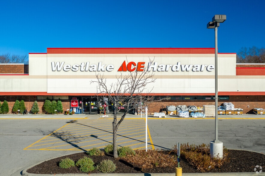 11966-12230 Shawnee Mission Pky, Shawnee, KS for lease - Building Photo - Image 3 of 8