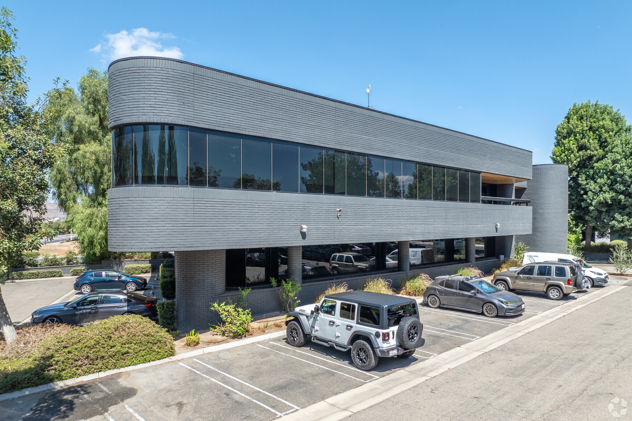2000 Market St, Riverside, CA for lease Building Photo- Image 1 of 10