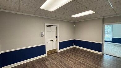 8409 Dunwoody Pl, Sandy Springs, GA for lease Interior Photo- Image 1 of 9