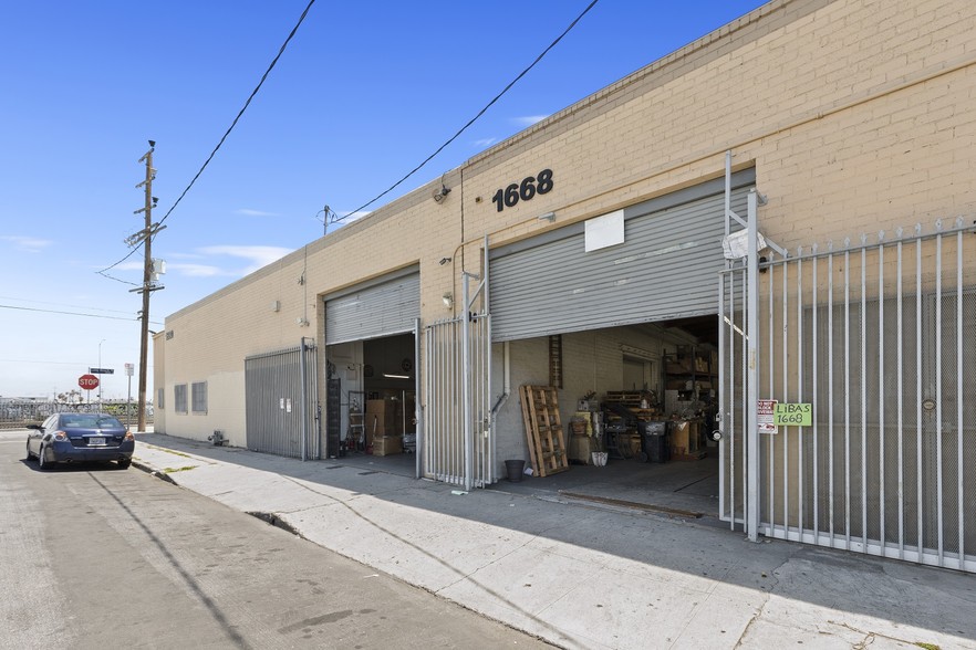 1668-1680 E 40th St, Los Angeles, CA for sale - Building Photo - Image 2 of 17