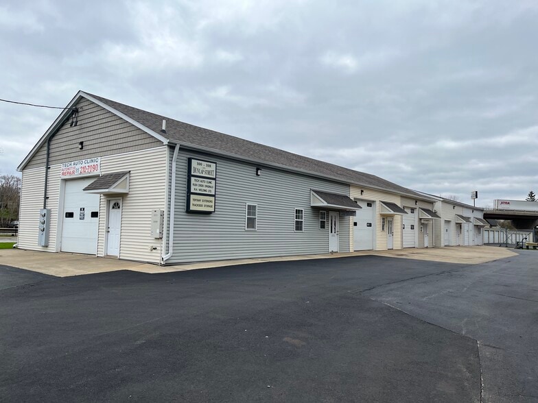 100 Dunlap St, Harvard, IL for sale - Building Photo - Image 1 of 1