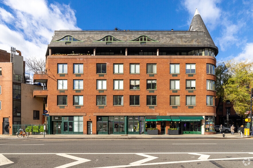 160 Seventh Ave S, New York, NY for sale - Building Photo - Image 2 of 9