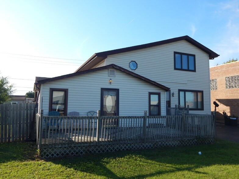 8512 S 77th Ave, Bridgeview, IL 60455