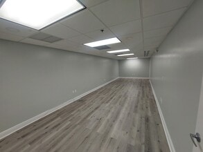 21113 Johnson St, Pembroke Pines, FL for lease Building Photo- Image 2 of 4