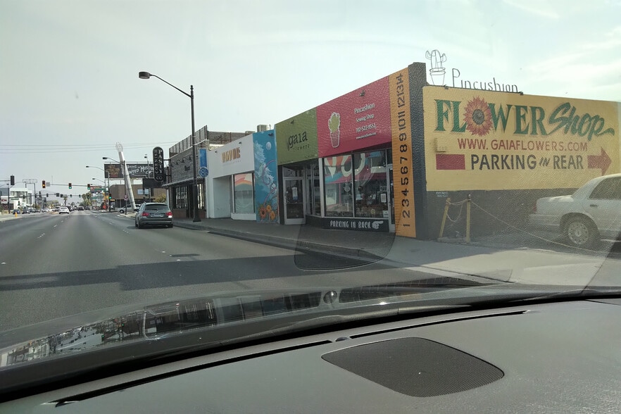 4-8 E Charleston Blvd, Las Vegas, NV for lease - Building Photo - Image 2 of 4