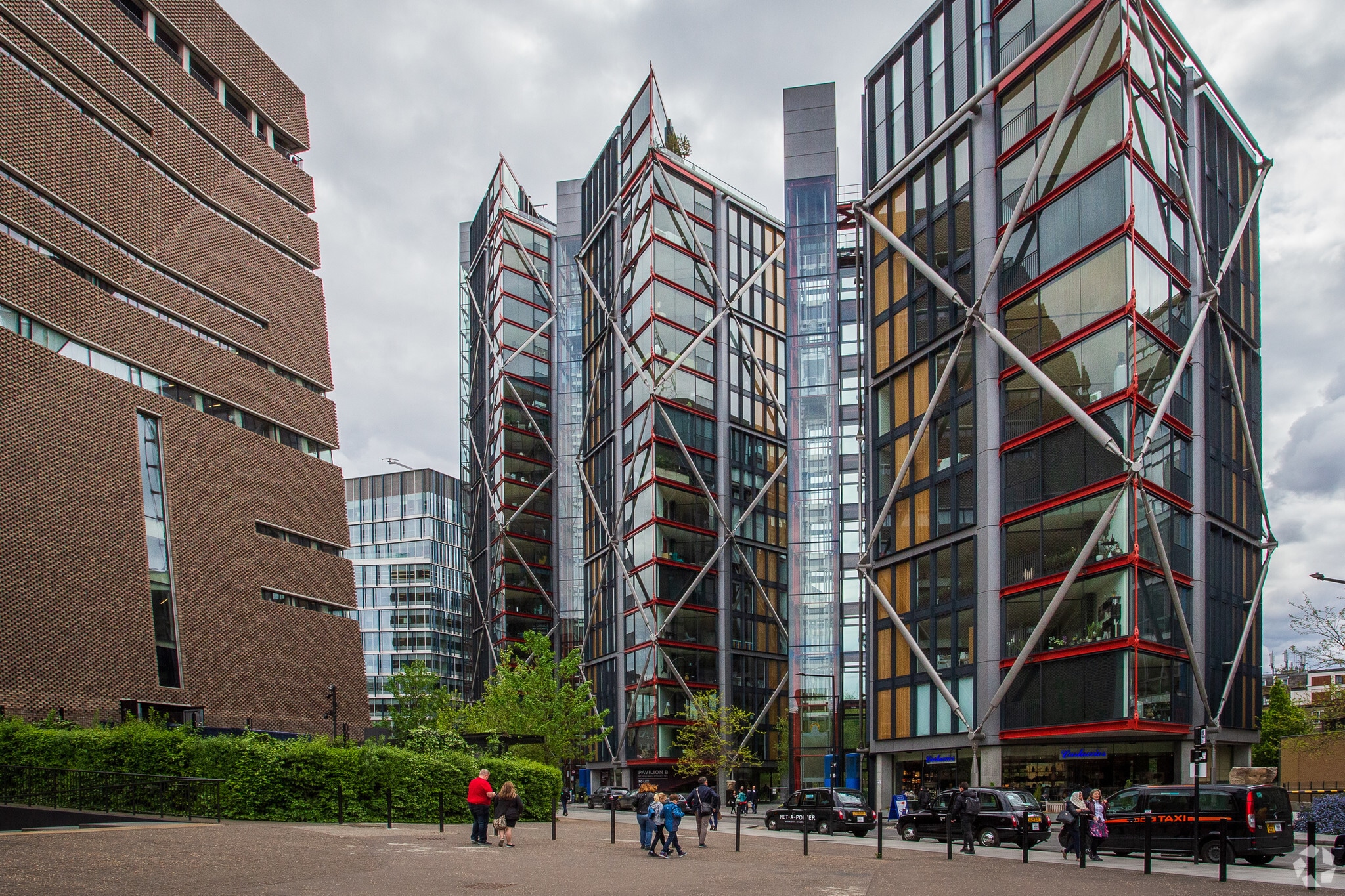 Holland St, London for sale Primary Photo- Image 1 of 1