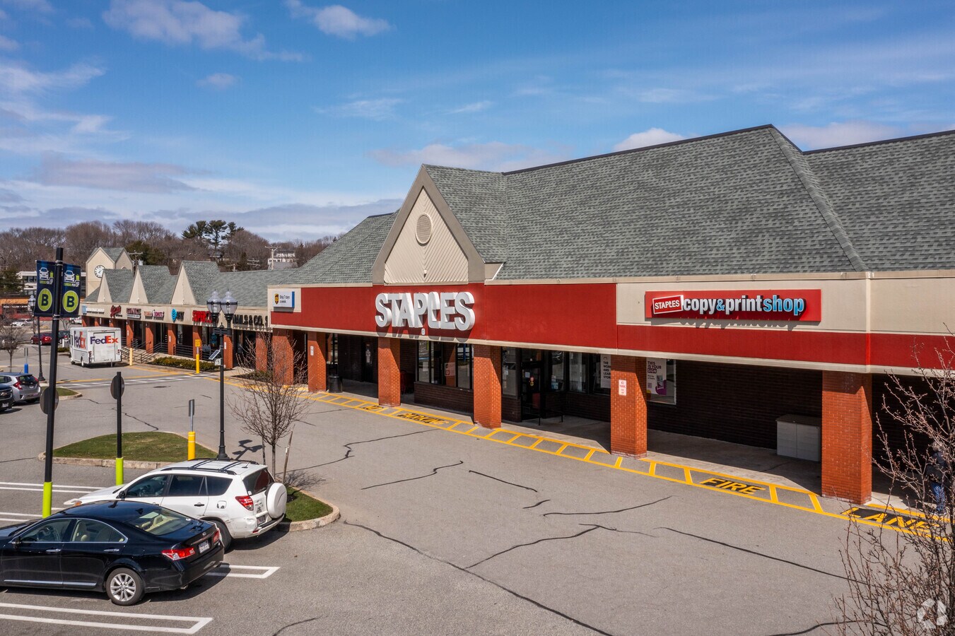 321 Paradise Rd, Salem, MA 01970 Retail for Lease