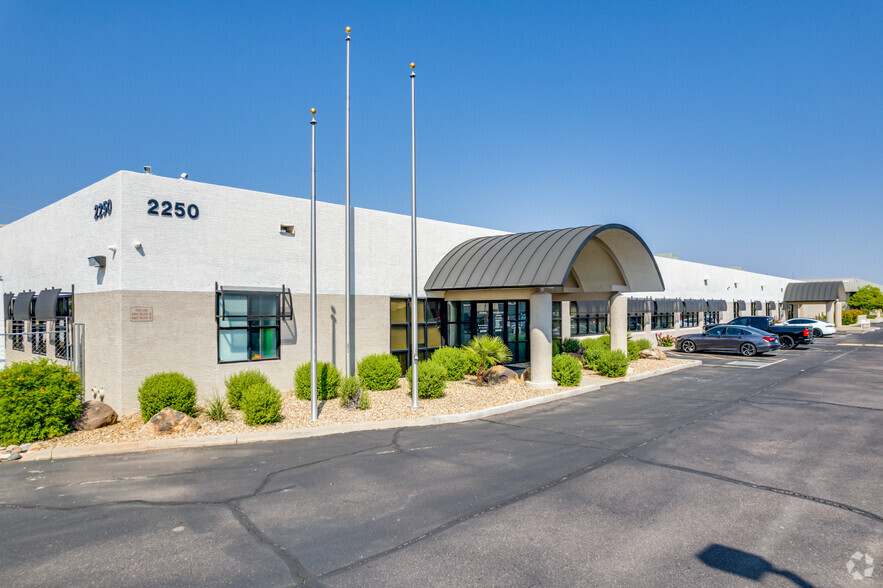 2250 W Peoria Ave, Phoenix, AZ for sale - Primary Photo - Image 1 of 1