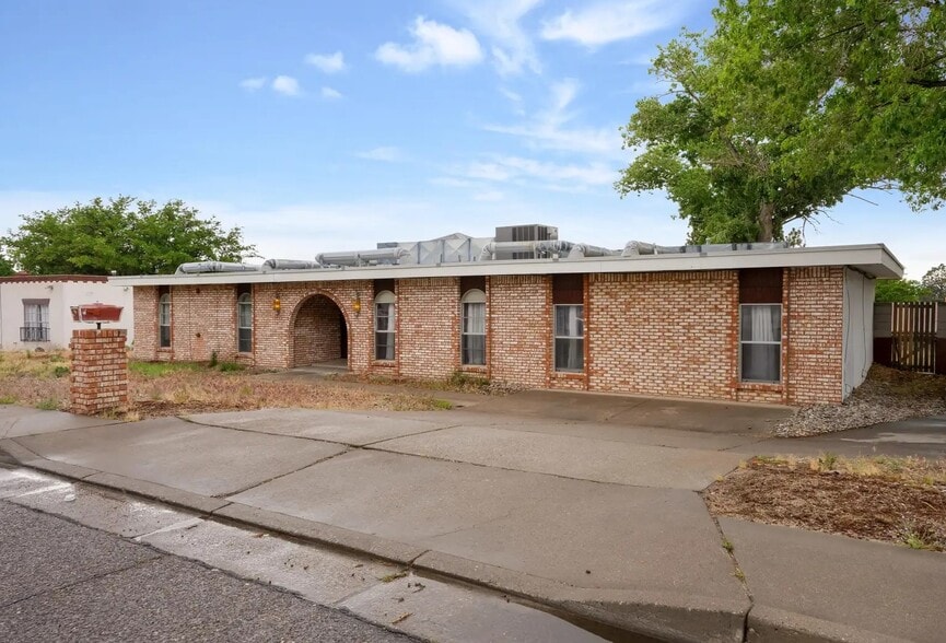 1813 Kriss Pl NE, Albuquerque, NM for sale - Primary Photo - Image 1 of 1