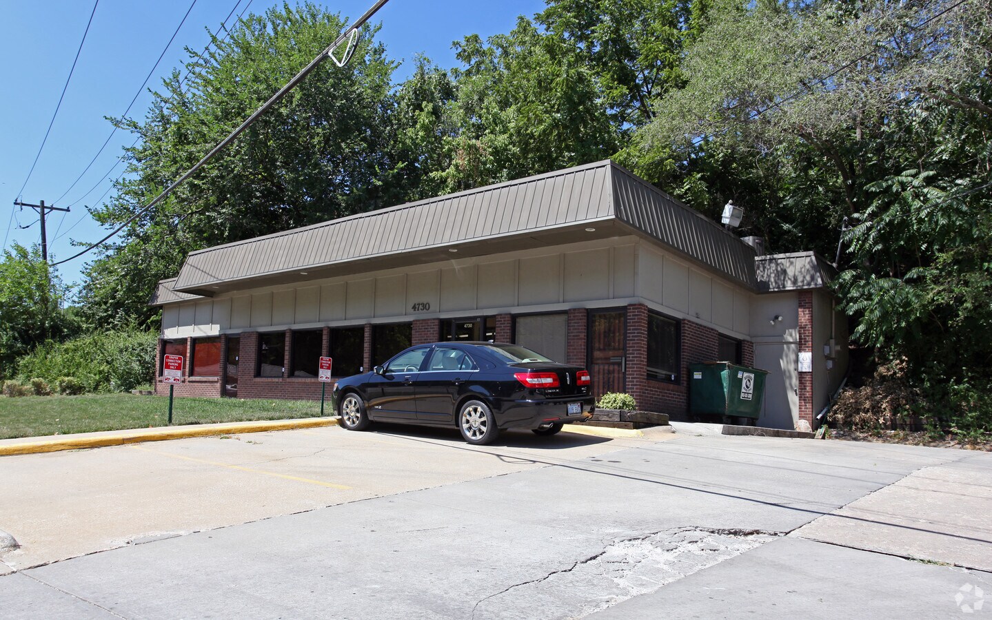 4730 Lamar Ave, Mission, KS 66202