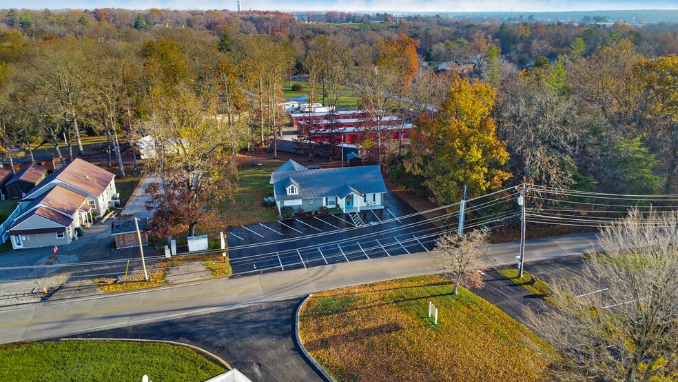 129 Walker Hill, Crossville, TN for sale - Building Photo - Image 3 of 37