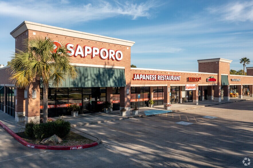 2800 Marina Bay Dr, League City, TX 77573