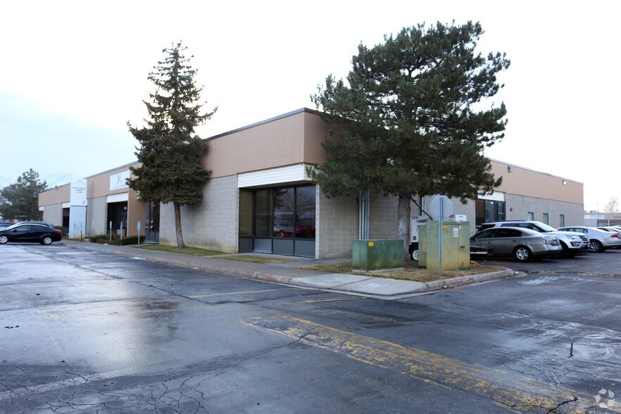 1843 W 4000 S, Roy, UT for lease - Primary Photo - Image 2 of 14