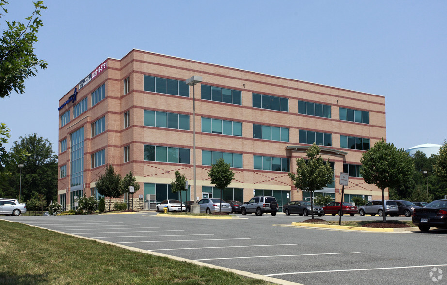 125 Woodstream Blvd, Stafford, VA for lease - Building Photo - Image 2 of 3