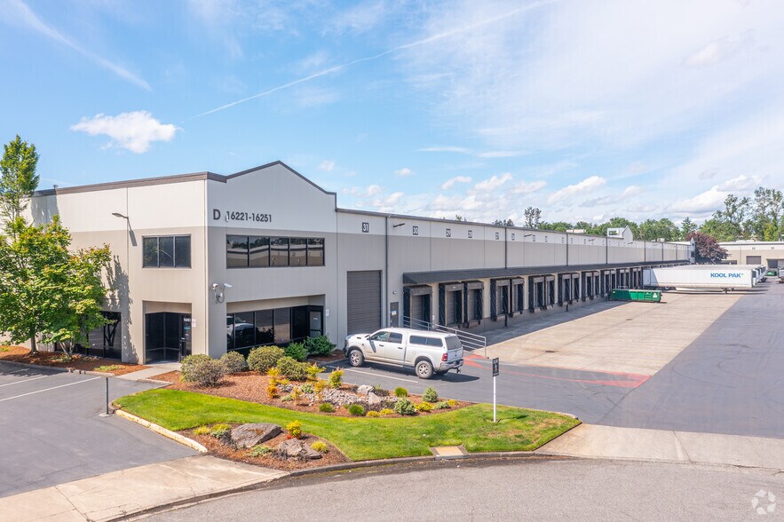 16221-16251 SE 98th Ave, Clackamas, OR for sale - Primary Photo - Image 1 of 1