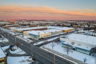 100 Boul Hymus, Pointe-claire, QC - AERIAL  map view