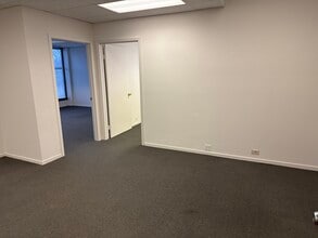 540-550 W Frontage Rd, Northfield, IL for lease Building Photo- Image 2 of 9