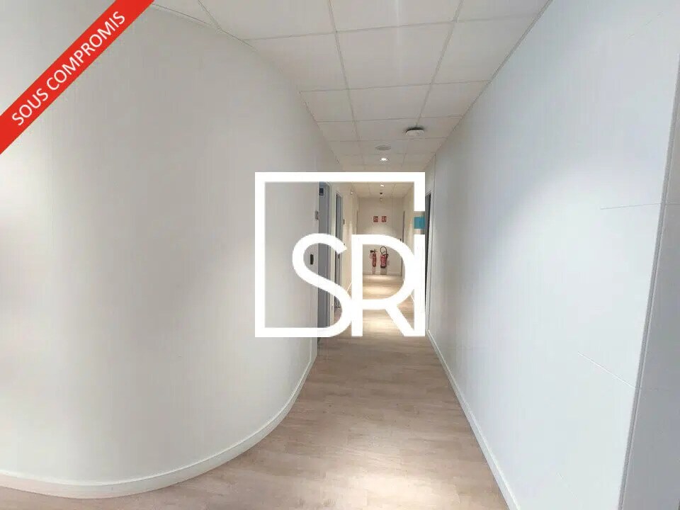 Office in Aubière for lease Interior Photo- Image 1 of 11