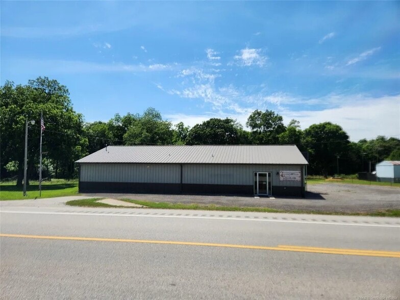 23350 W HWY 16 Hwy, Bristow, OK for sale - Building Photo - Image 1 of 12