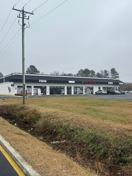 22947 Sussex Hwy, Seaford, DE for lease - Building Photo - Image 2 of 5