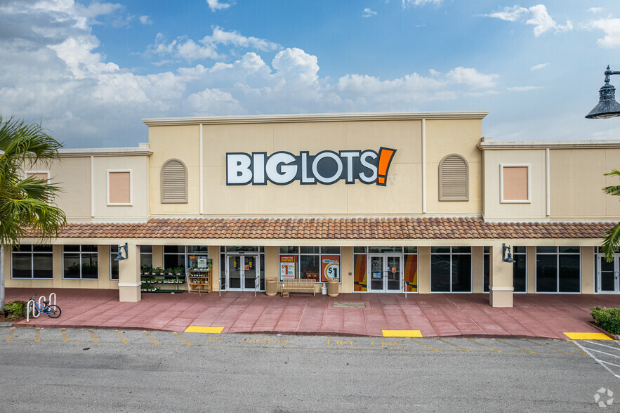 4429 Cleveland Ave, Fort Myers, FL for lease - Building Photo - Image 3 of 14