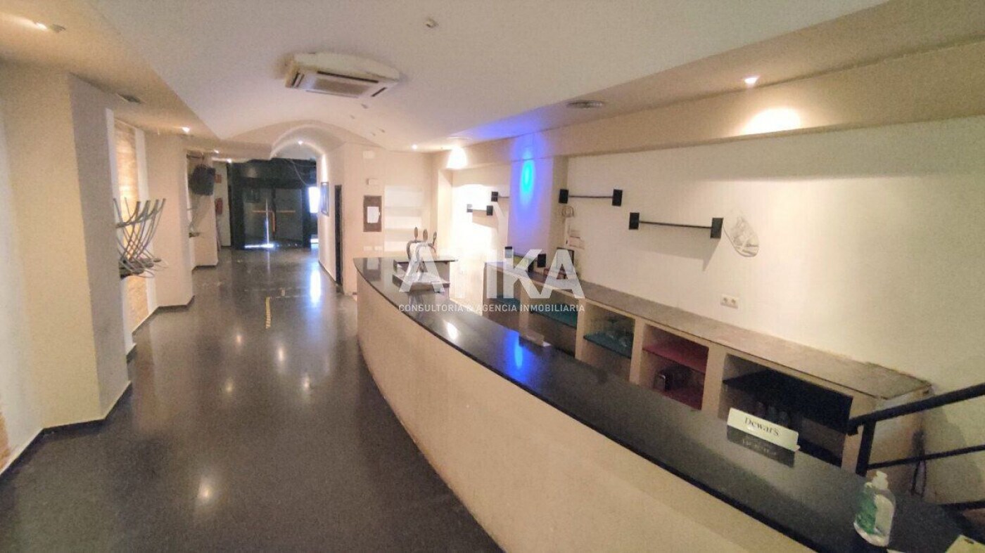 Retail in Ontinyent for sale Building Photo- Image 1 of 17