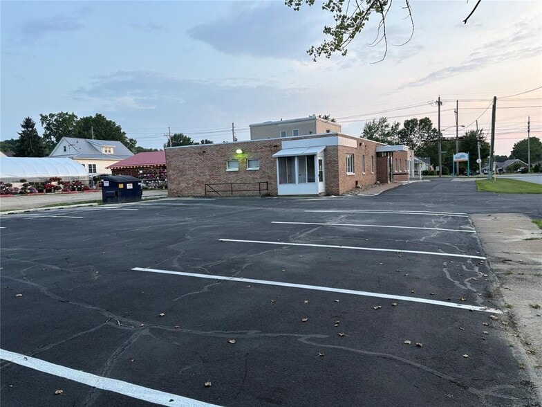 213 E 41st St, Erie, PA for sale - Building Photo - Image 2 of 18