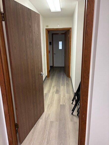 1026 Hilton Parma Rd, Hilton, NY for lease - Interior Photo - Image 3 of 24