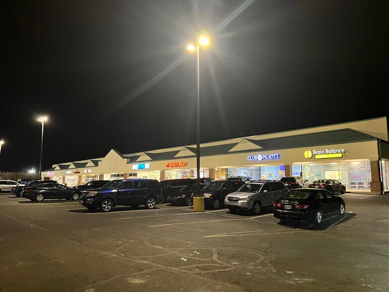 12082-12108 Montgomery Rd, Cincinnati, OH for sale - Building Photo - Image 1 of 1