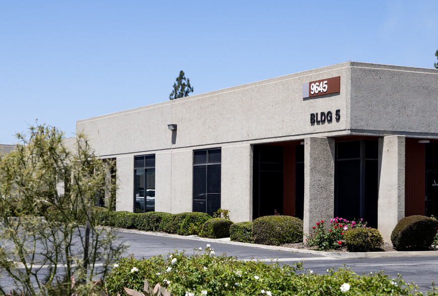 9567 Arrow Route, Rancho Cucamonga, CA for lease - Building Photo - Image 2 of 6