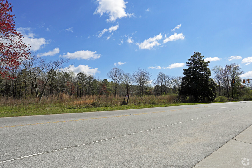 2425 Pocahontas Trl, Williamsburg, VA for sale - Primary Photo - Image 3 of 4