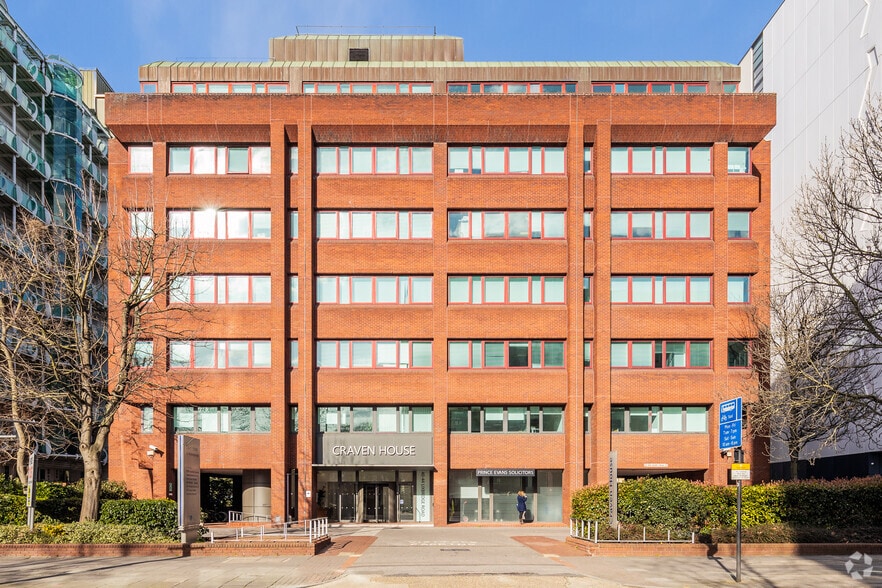 40-44 Uxbridge Rd, London for lease - Building Photo - Image 1 of 5